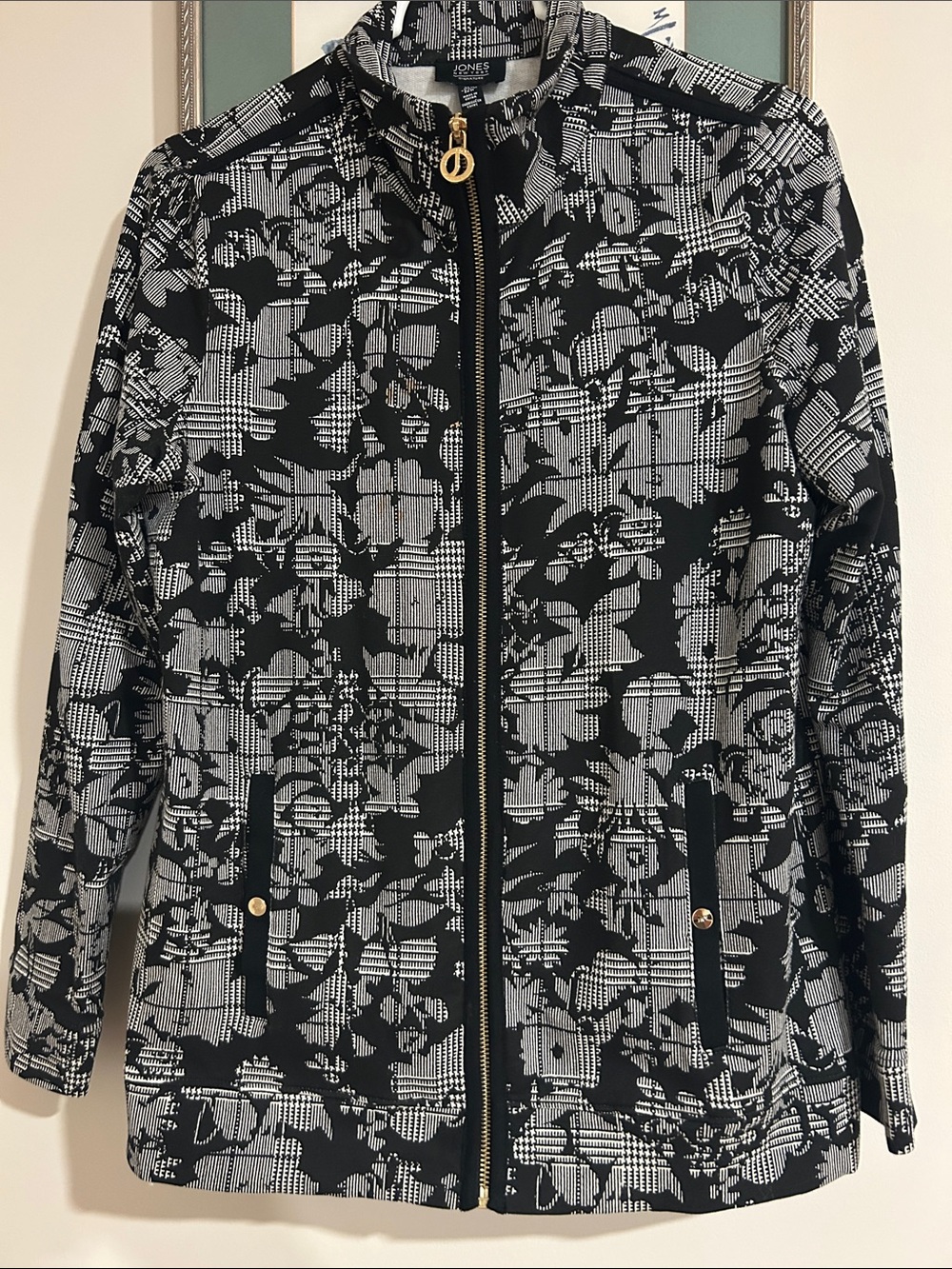 Jones New York Black and White Floral-Check Zip Jacket